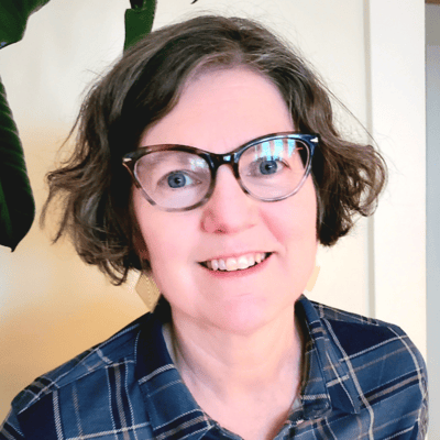 Tara Weidner headsdhot
